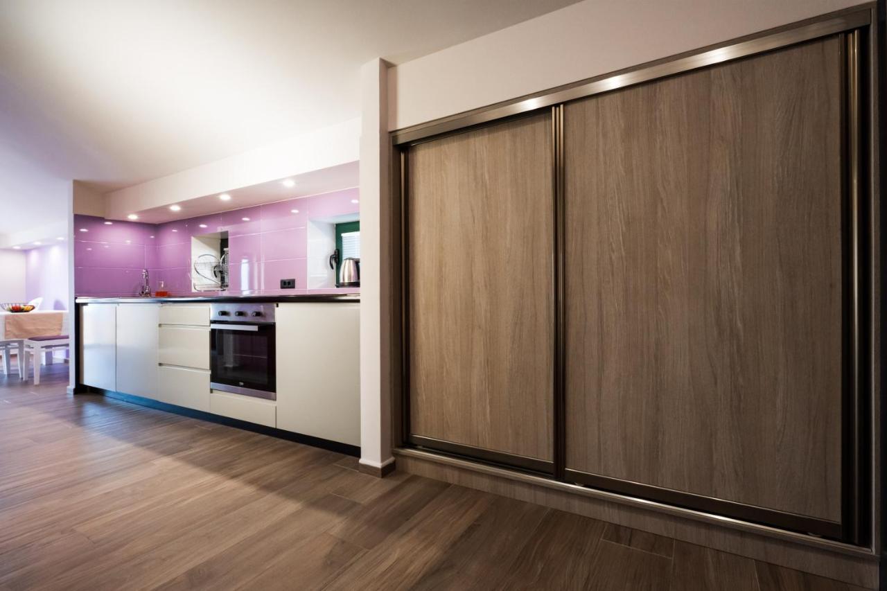 Apartments Ponta Krasici Τίβατ Εξωτερικό φωτογραφία